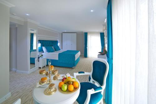 Glamour Hotel Istanbul Sirkeci - Tap to explore photos
