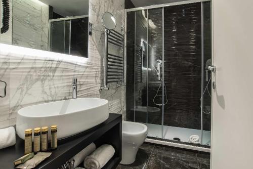 Spagna Luxury'n Trevi - Tap to explore photos