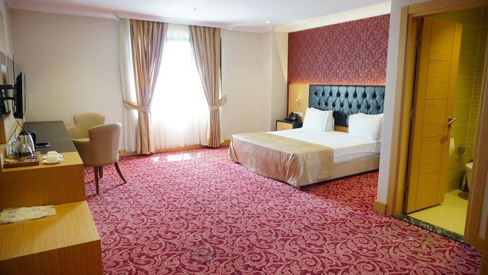 Vois Hotel Atasehir & SPA - Tap to explore photos