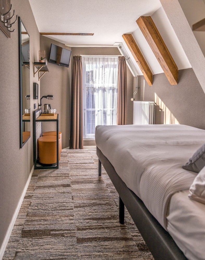 Mr. Jordaan Room Type - Small Double Canal View