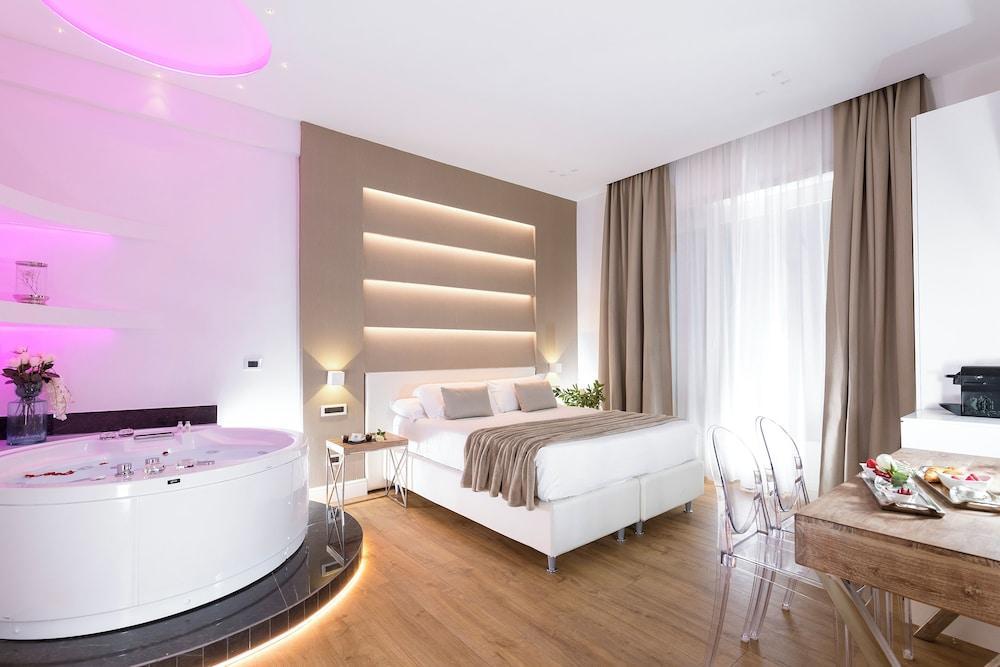 Vatican Style Room Type - Junior Suite
