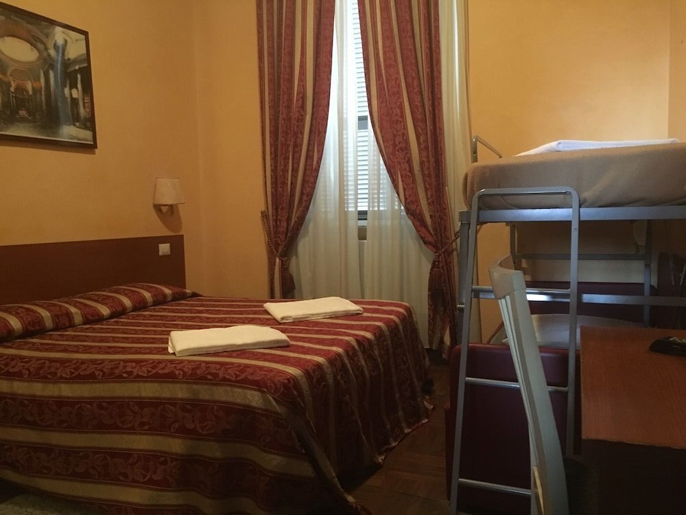 Hotel Divine Rome - Tap to explore photos