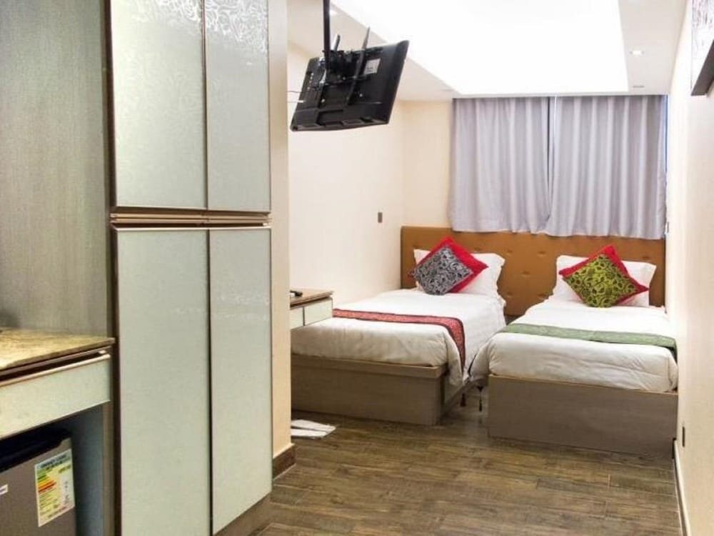 METROPLACE BOUTIQUE Room Type - Deluxe Twin Room