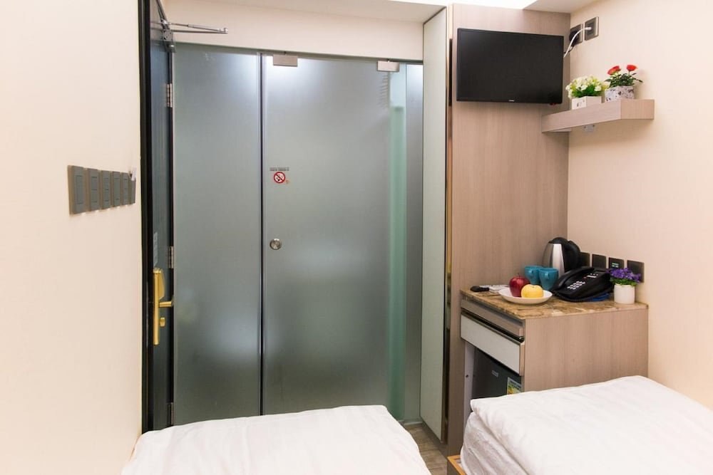 METROPLACE BOUTIQUE Room Type - Standard Twin Room
