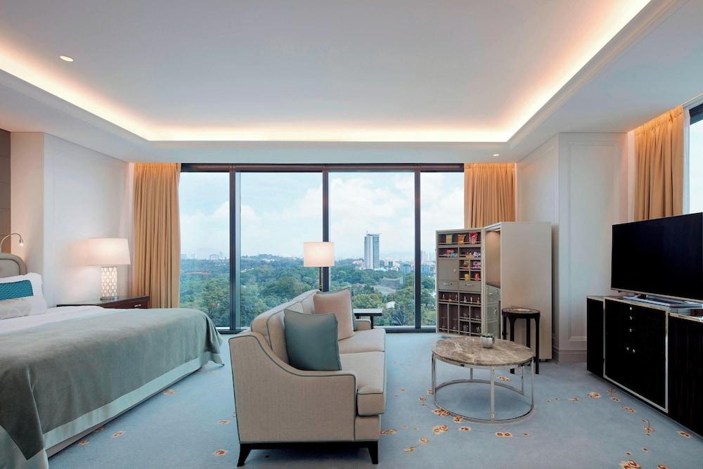 The St. Regis Kuala Lumpur by Marriott Room Type - Executive Suite, 1 King Bed, Corner (View)