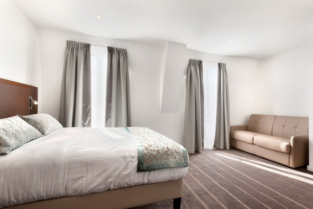 Hotel Le Trente Room Type - Triple Room