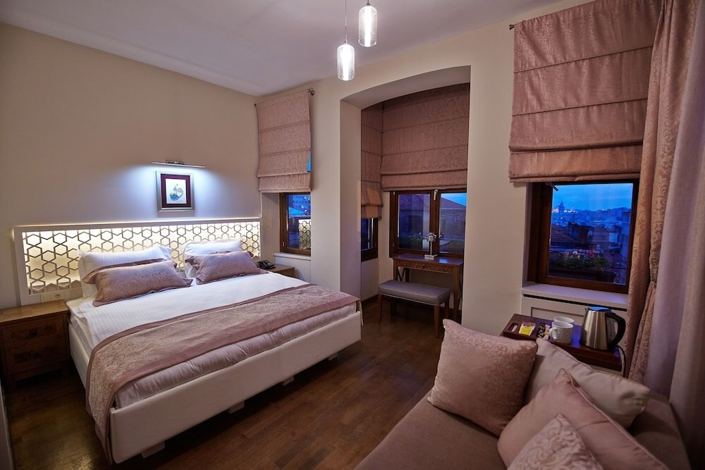 Arart Hotel Room Type - Deluxe Room Arart Hotel Room Type - Deluxe Room
