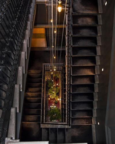 Roma Luxus Hotel - Tap to explore photos