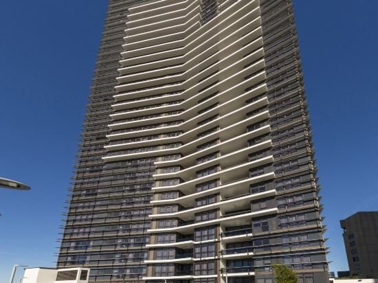 Meriton Suites Church Street Parramatta Sydney Apart Hotel Price Address Reviews