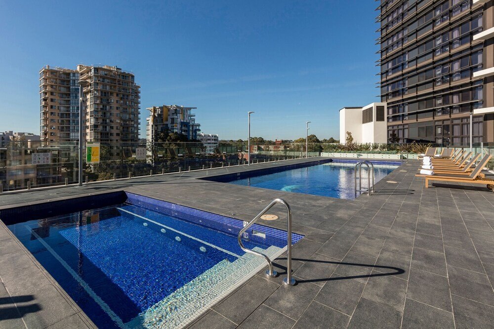 Meriton Suites Church Street Parramatta Sydney Price Address Reviews