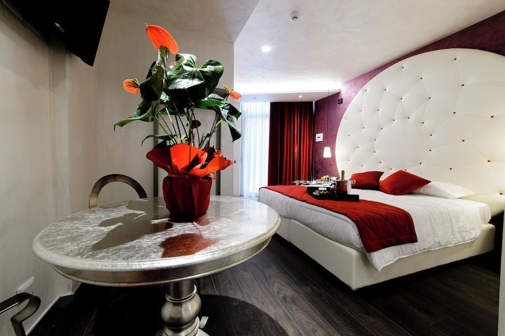 undefined Room Type - Superior Double Room
