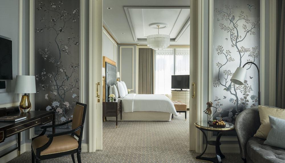 Four Seasons Hotel Jakarta - Tap to explore photos