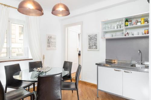 Corso Vittorio Apartments - Tap to explore photos