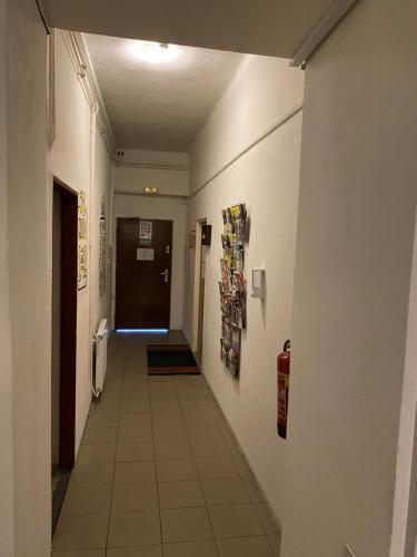 Easy Housing Hostel Room Type - Standard Double Room with Shared Bathroom