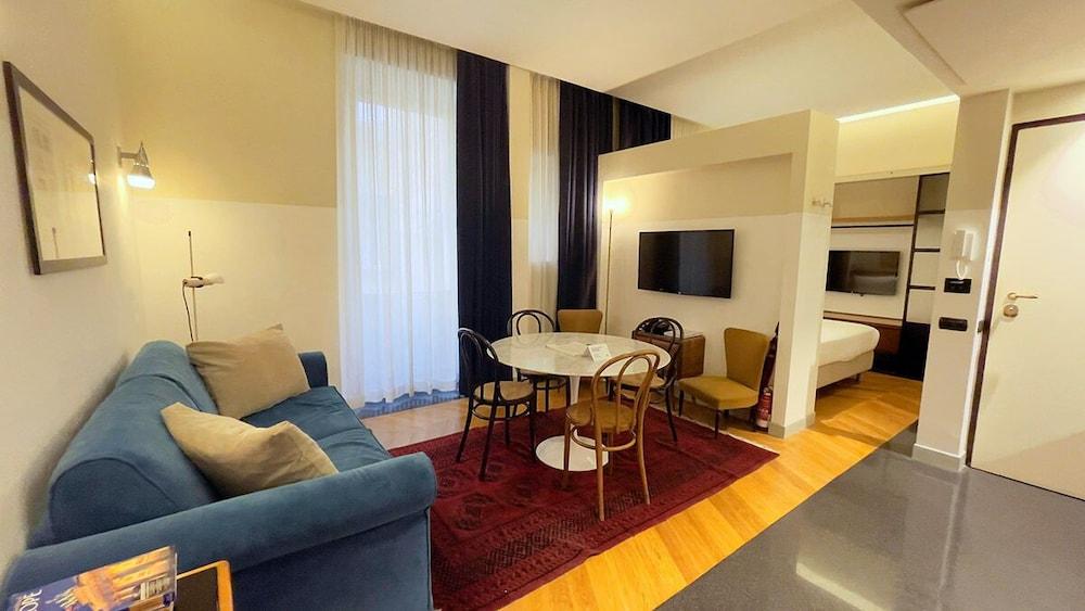 Vino e Oli Apartments Room Type - City Apartment, 1 King Bed with Sofa bed, Non Smoking, Housekeeping (2.1) Vino e Oli Apartments Room Type - City Apartment, 1 King Bed with Sofa bed, Non Smoking, Housekeeping (2.1)