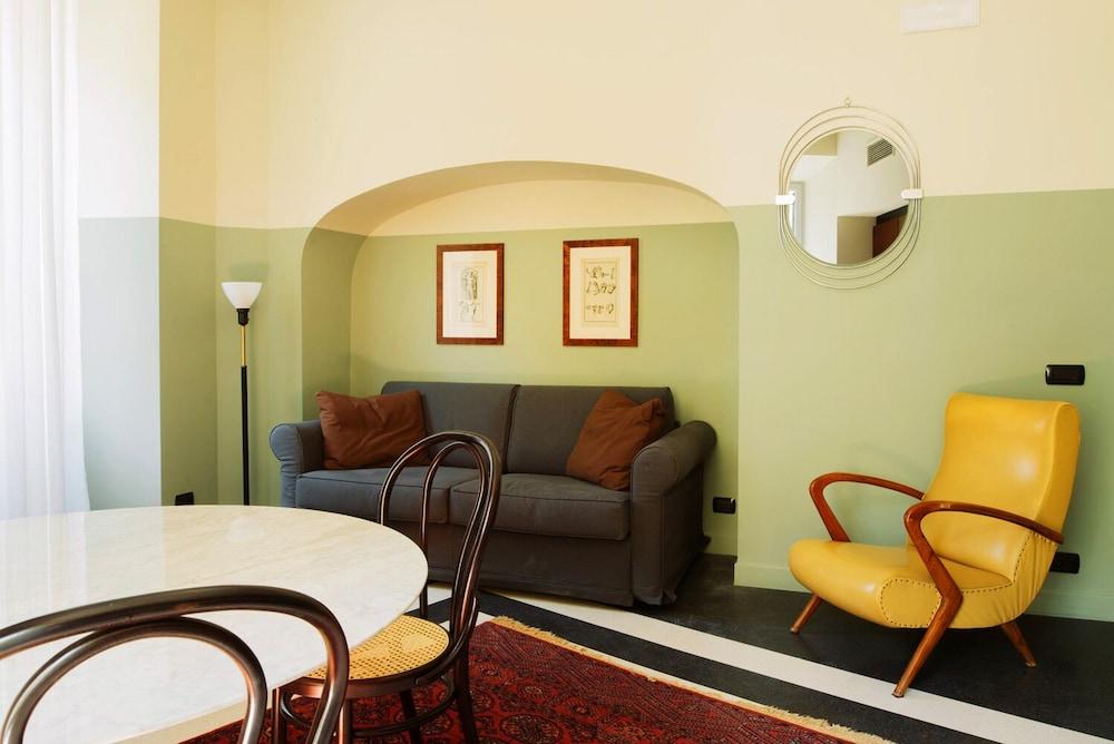 Vino e Oli Residenze Room Type - Deluxe Apartment, 1 King Bed with Sofa bed, Non Smoking, Housekeeping (2.4)