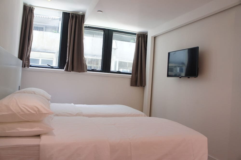 Homy Central Room Type - Deluxe Twin Room