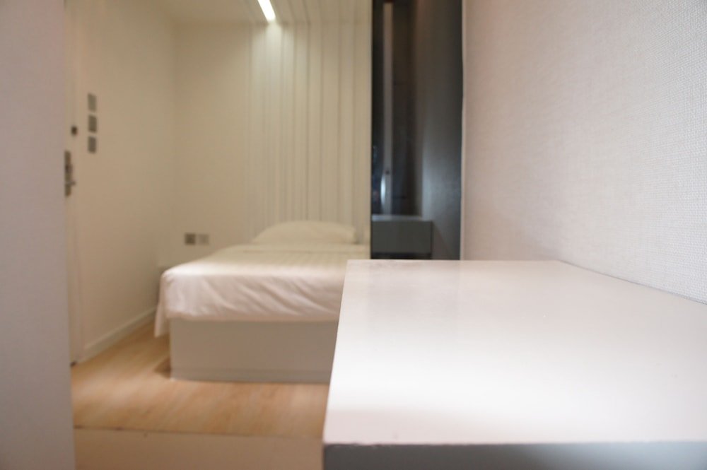 Homy Central Room Type - Semi-Double Room
