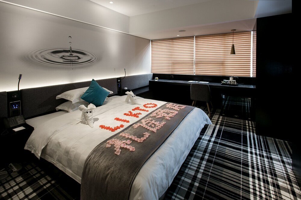 Likto Hotel Room Type - Business Suite Room