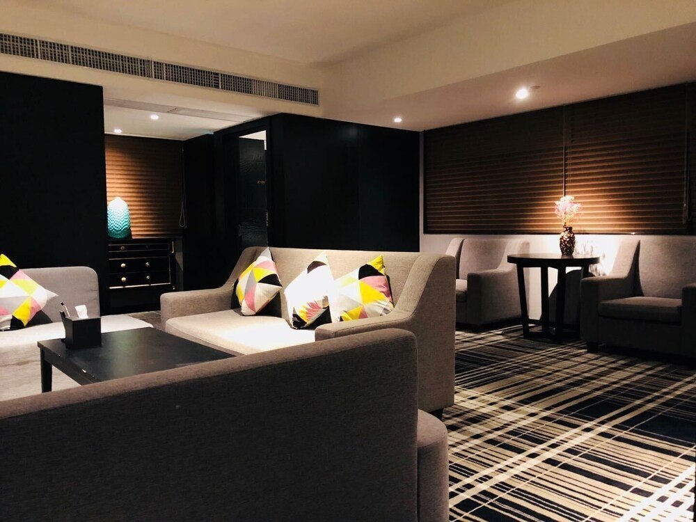 Likto Hotel Room Type - Executive Suite Room