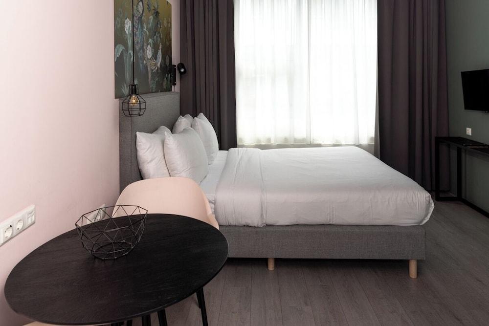 Hotel2Stay Room Type - Economy Double Room