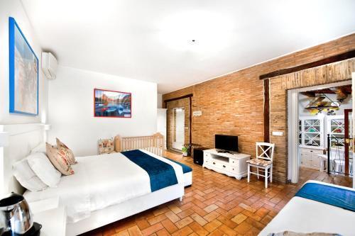 Atlantis Inn Castelgandolfo Room Type - Quadruple Room with Private Bathroom