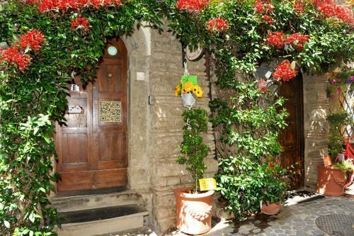 Atlantis Inn Castelgandolfo Room Type - Large Double or Twin Room Atlantis Inn Castelgandolfo Room Type - Large Double or Twin Room
