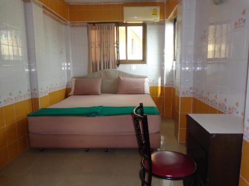 At Home Guest House Room Type - Deluxe King Room