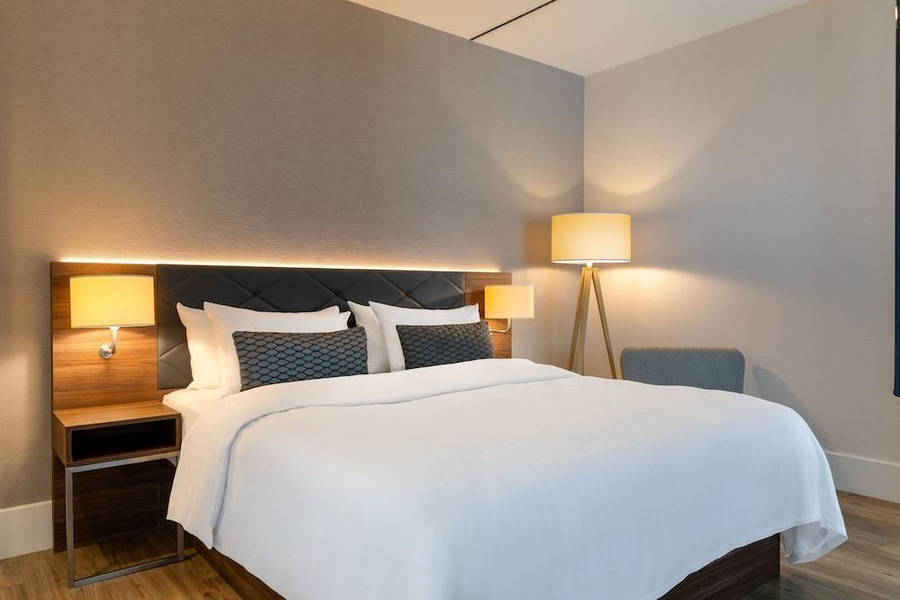 Element Amsterdam by Marriott - Tap to explore photos