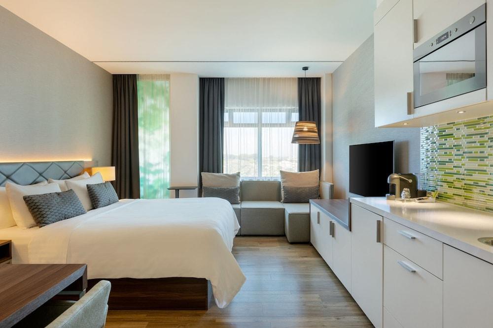 Element Amsterdam by Marriott Room Type - Studio, 1 King Bed (View)