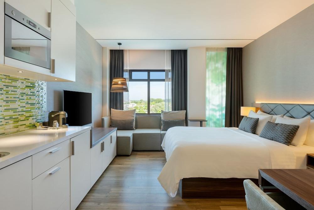 Element Amsterdam by Marriott - Tap to explore photos
