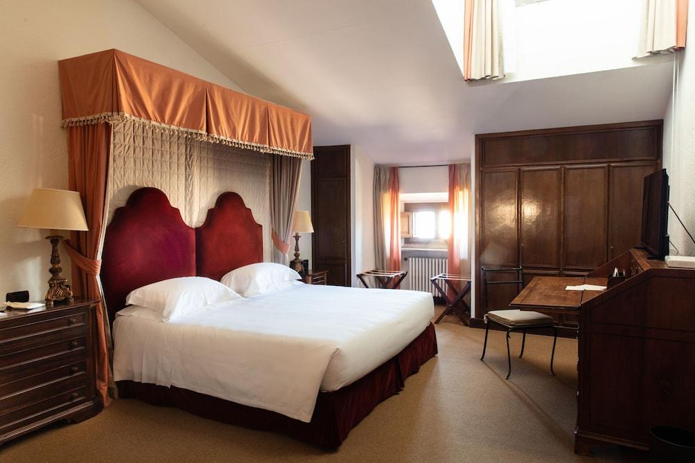 La Posta Vecchia Hotel Room Type - Tower Room