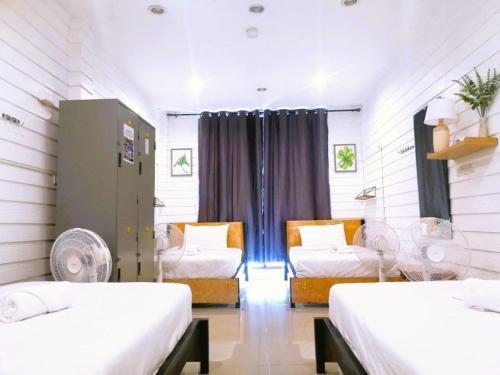 Back Home Backpackers Hostel Room Type - Bed in 4-Bed Female Dormitory Room