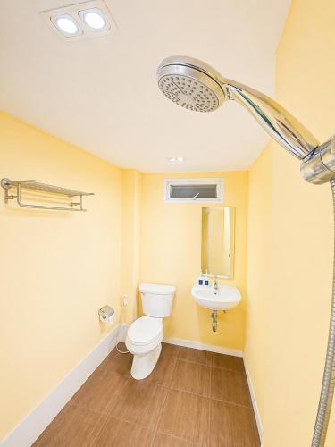 Au Bon Hostel Room Type - Single Room (No Window)