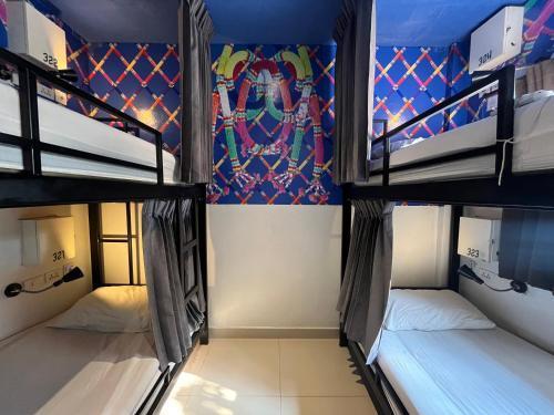 Everyday Bangkok Hostel Room Type - Bed in 4-Bed Mixed Dormitory Room