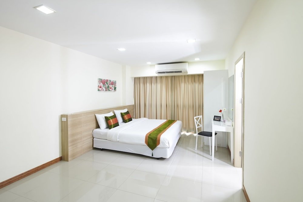 The Plimplace 2 Room Type - Deluxe Double Room
