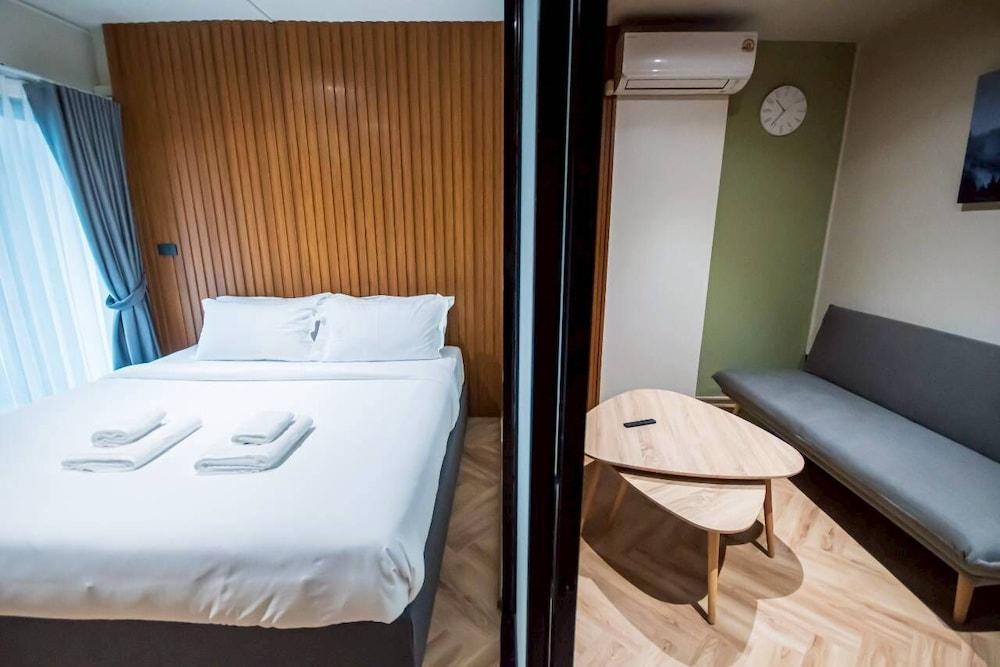 Infinite Hotel at Ratchada Room Type - Premier Room