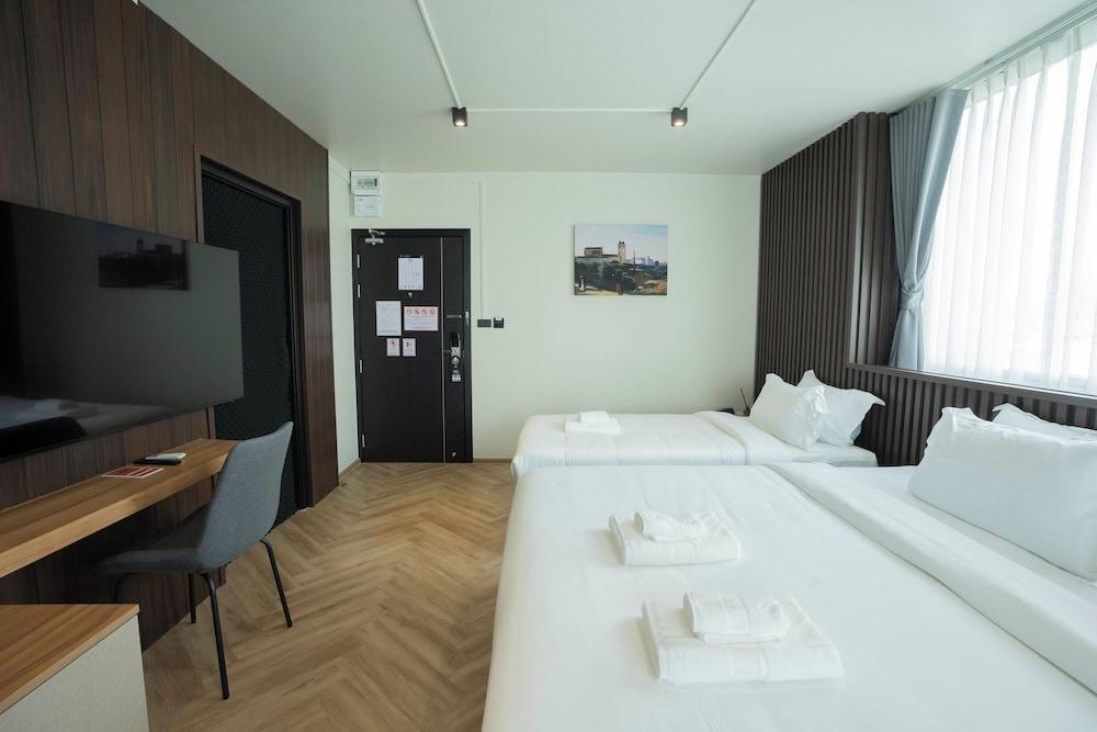 Infinite Hotel at Ratchada Room Type - Deluxe Room, 1 Bedroom
