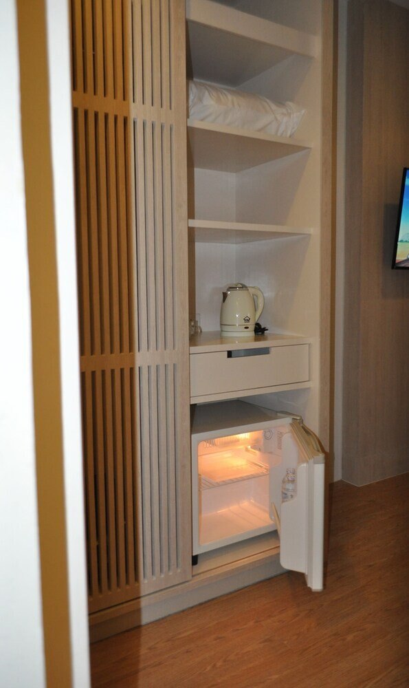 Rezt Bangkok - Hostel Room Type - Premier Twin Room