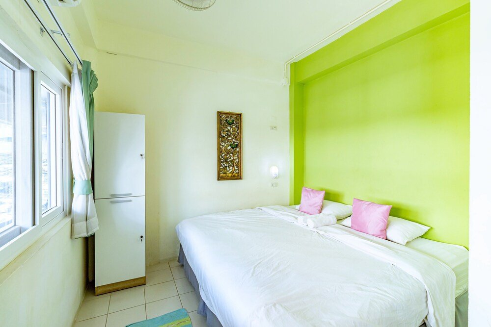 Sleep Dee Hostel Room Type - Standard Double Room, Shared Bathroom