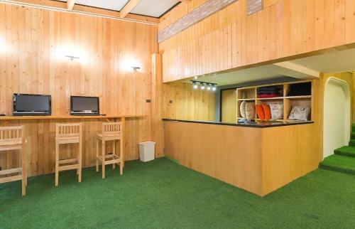 Double Five - Hostel Room Type - Single Room with Bathroom