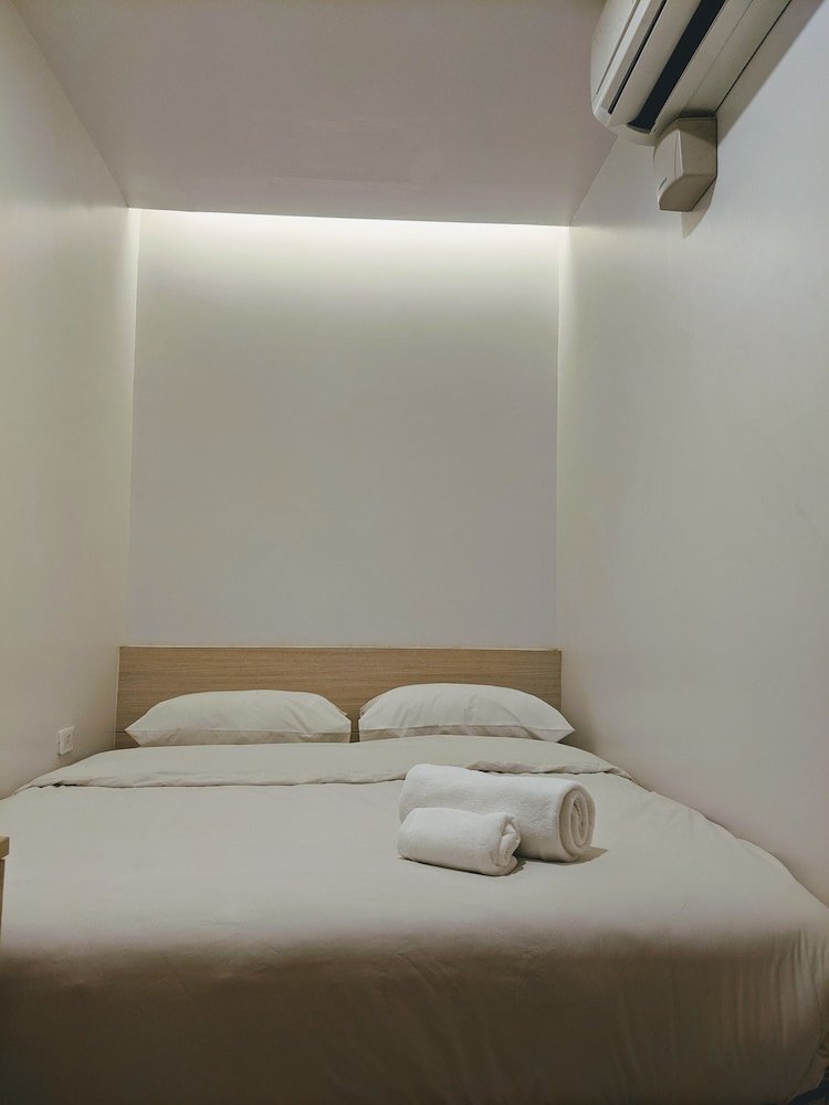 Good One Poshtel & Café Bar Room Type - Standard Room, 1 Queen Bed, Non Smoking, Private Bathroom