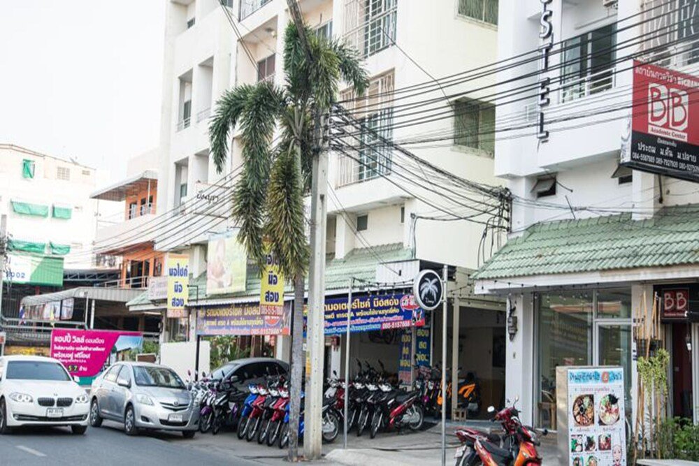 Domingo Hostel Donmuang - Tap to explore photos