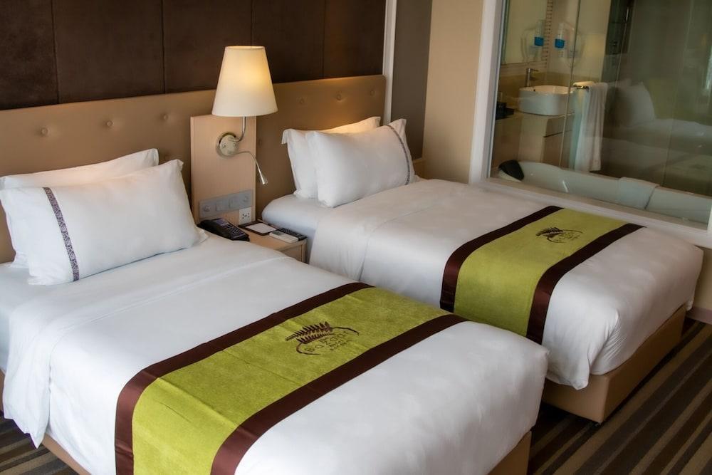 The Bazaar Hotel Bangkok - Tap to explore photos
