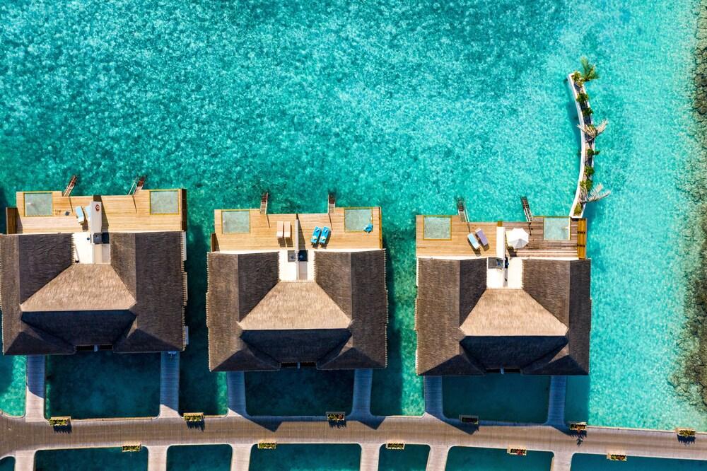 Furaveri Maldives Room Type - Ocean Villa Infinity