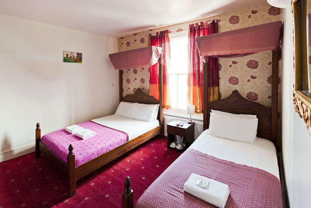 Islington Inn Room Type - Standard Twin Room
