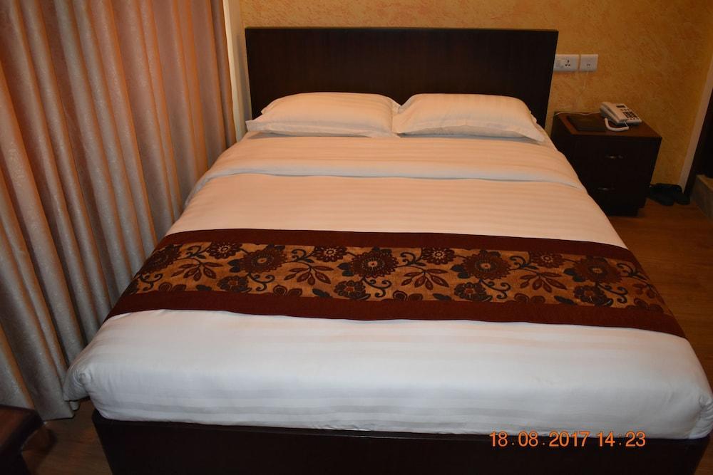 Hotel Hema Room Type - Standard Double Room Hotel Hema Room Type - Standard Double Room