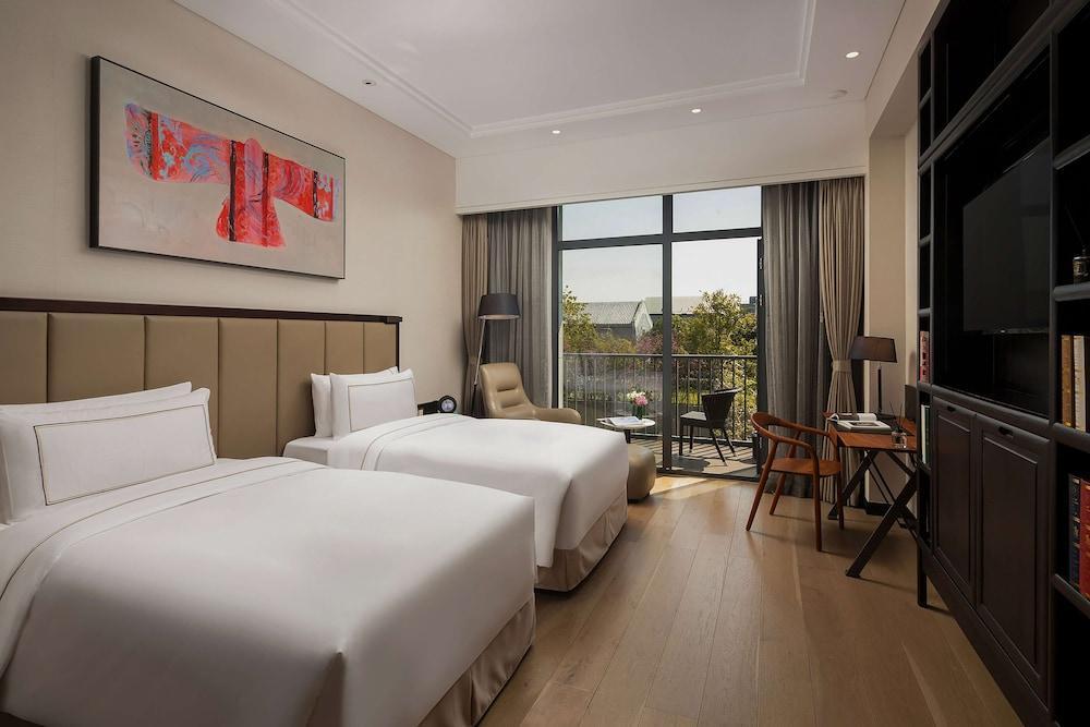 DoubleTree by Hilton Shanghai Hongqiao Room Type - Deluxe Garden View Twin Room