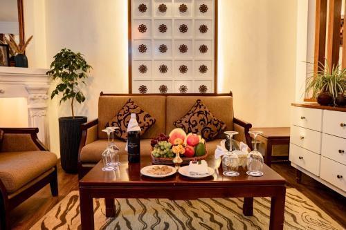 The Maya Manor Boutique Hotel - Tap to explore photos