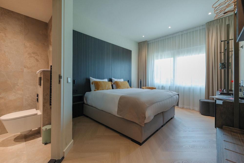Boutique Hotel Herbergh Amsterdam Airport Room Type - Deluxe Double Room